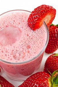 草莓冰淇淋浆果奶油小吃液体果汁营养早餐饮料美食水果图片
