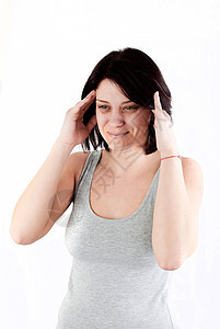 头痛前额按摩手指疼痛女孩女士压力灰色白色制作图片