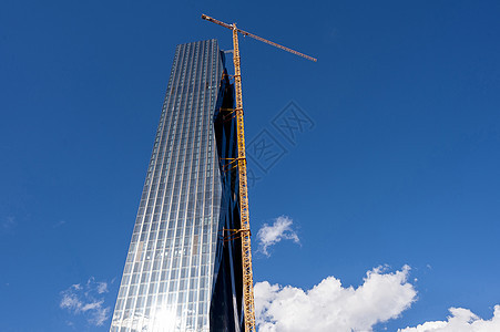 摩天大楼建筑工地上的起重机建造工作技术金属项目住宅职业框架城市房子图片