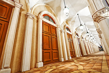 葡萄牙文建筑帖子白色街道楼梯窗户建筑学木头石头殖民地走廊图片