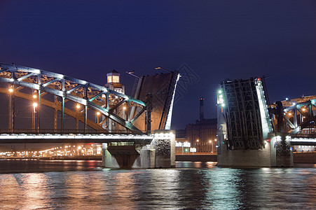 圣彼得堡的Trawbridge夜生活夜景城市地标旅游旅行金属灯光景观图片