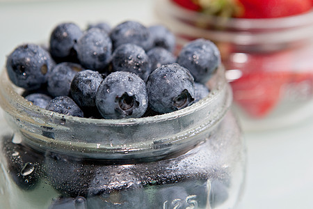 新鲜的蓝莓浆果美味小吃食物维生素水果甜点早餐图片