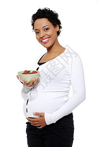 带草莓的孕妇图片