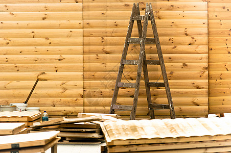 建筑工地的木梯子图片