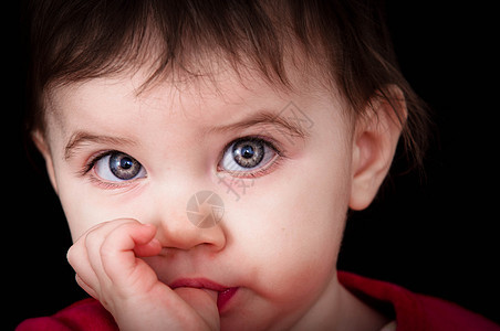 儿童特写乐趣皮肤情感育儿生活孩子蓝色眼睛微笑快乐图片