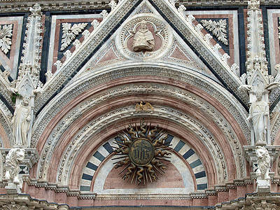 锡耶纳 大理石Duomo门艺术大教堂建筑学教会门户网站雕塑宽慰拱廊圣母窗饰背景图片