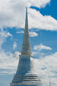 泰国碧武里府的 Wat Thai公园金子地标佛教徒旅游爬坡寺庙文化历史宝塔图片