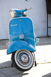 经典Vespa胡蜂类摩托车白色车辆街道发动机运输轮子引擎座位图片