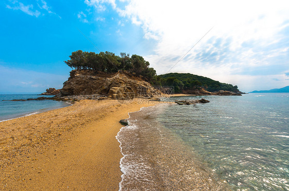 美丽的夏月风景热带蓝色季节假期旅游墙纸地平线天空阳光海岸图片