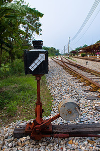 铁路速度碎石小路火车过境旅行场景运输风景日落图片