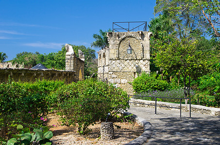 重建了殖民地城镇殖民场景历史建筑学天空旅行景观城市建筑住宅图片