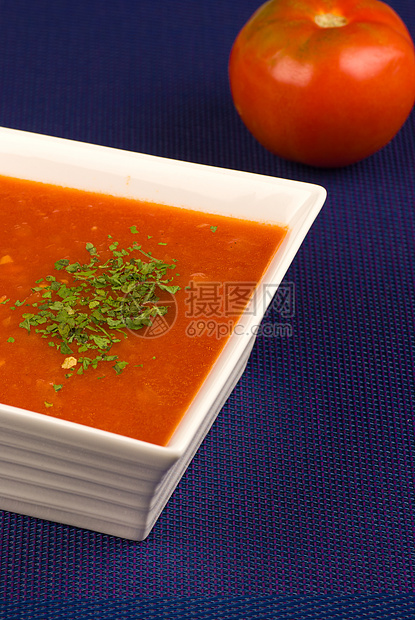 番茄汤盘子蔬菜香菜起动机红色香料草药调味品图片