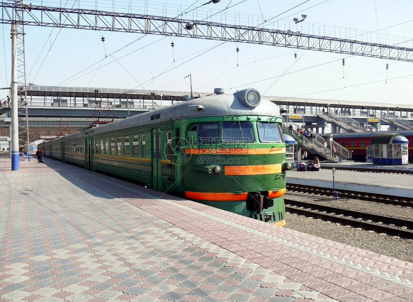 Chelyabnisk火车站车站工业出口过境技术平台乘客运输旅行商业图片