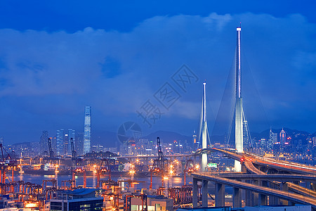 交通夜间旅行运动城市场景景观海洋运输市中心街道辉光图片