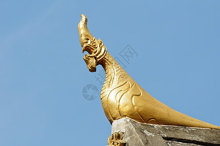 奈加雕塑 泰文风格天空佛教徒蓝色雕像金子建筑学遗产古董天花板办公室图片