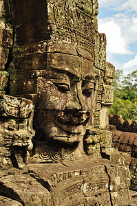 柬埔寨的Bayon寺庙上帝收获建筑地标蓝色旅行假期雕塑世界微笑图片