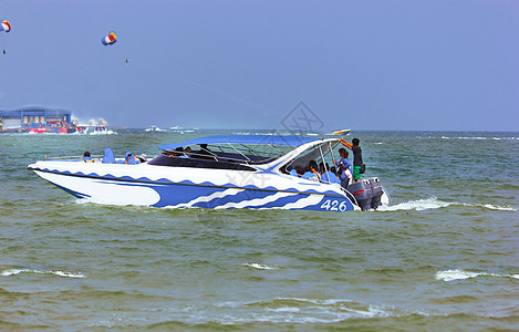用于海上载运乘客的机动船只旅游反射乐趣力量活力蓝色摩托艇海洋全体钓鱼图片