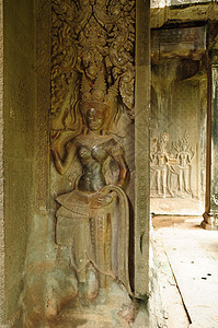柬埔寨吴哥瓦雕像寺庙收获高棉语历史佛教徒宗教砂岩地标女孩石头图片