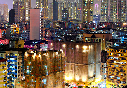 香港夜内公寓楼的建造图片
