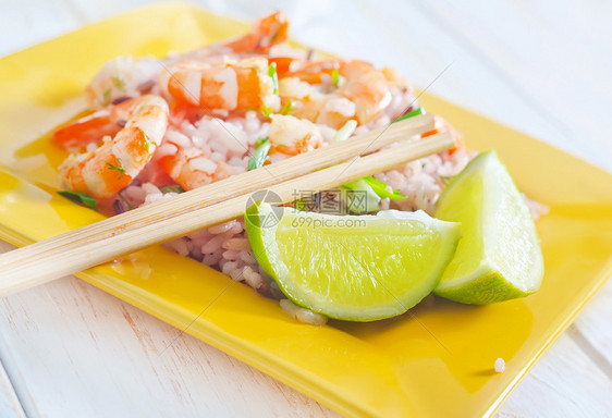 大米和虾虾洋葱饮食蔬菜家禽生物产品美食橙子软垫烹饪图片