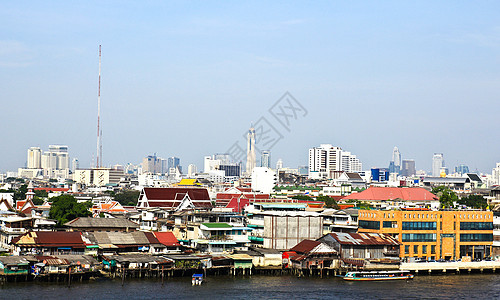 曼谷城市和河流市中心摩天大楼天际酒店地标天空蓝色运输首都反射图片