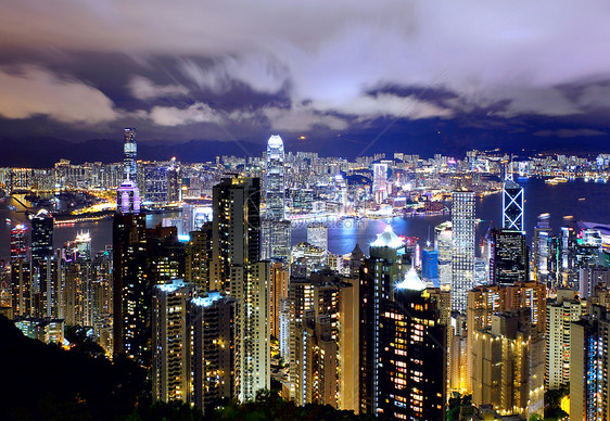 晚上香港天线假期场景摩天大楼办公楼城市旅游夜景商业风景建筑图片