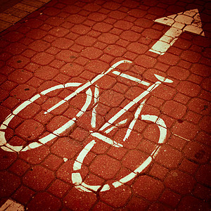 城市交通概念城市中的自行车自行车道路面街道路线途径轮子小径运动环境运输阴影图片