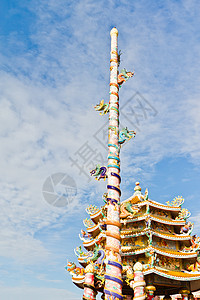 中国神社 美丽的中国神庙 和龙雕像旅游蓝色艺术文化狮子金子建筑学寺庙动物旅行图片