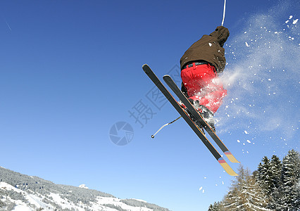 跳跳滑雪机乐趣滑雪孩子冻结季节性诡计男生木板滑雪板旅行图片