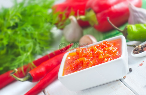 番茄和辣椒新鲜酱香气团体植物胡椒蔬菜美食食物玻璃香料香味图片