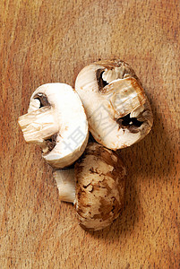 切片蘑菇厨师树叶食物绿色香菜白色叶子美食午餐盘子图片