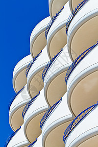 结盘建筑学酒店天空公寓白色建筑房子晴天旅游蓝色图片