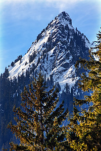 华盛顿斯诺夸尔梅山高山爬坡崎岖公吨天空生态首脑岩石森林风景图片