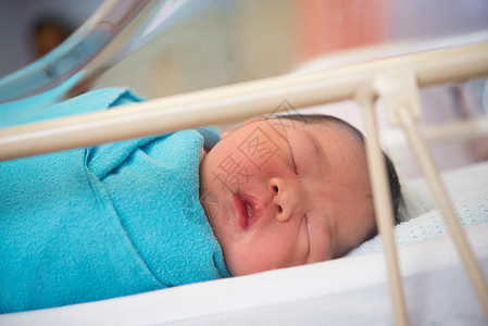 亚洲新生儿女婴图片