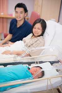 亚洲新生儿和父母亚洲图片