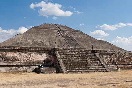 太阳金字塔 墨西哥太阳考古学楼梯脚步废墟游客寺庙月亮城市文化图片