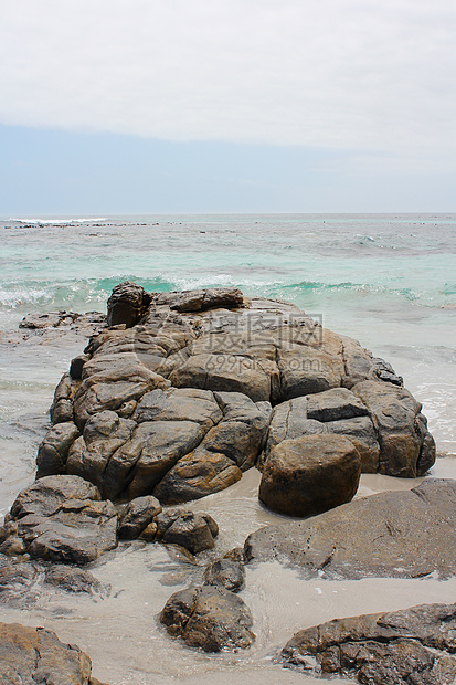 飞向大海海景风景海浪场景海滩海洋旅行悬崖蓝色支撑图片