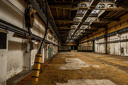 工厂的工业内地维修地面建筑房间车辆金属车站城市力量仓库图片