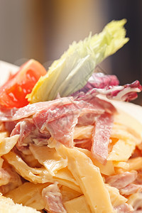 肉肉沙拉绿色面包牛肉蔬菜鱼片盘子环境餐厅午餐莴苣图片