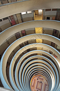 香港公共圆环屋城市运输圆圈圆形天空财产住宅民众住房建筑图片