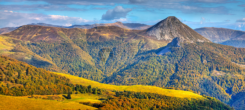 中央马西夫风景地理冒险森林首脑全景旅游火山季节高度图片
