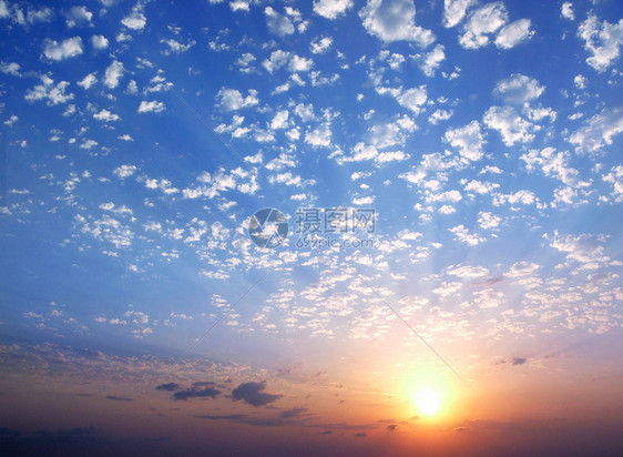 日落生活气氛白色天空射线天堂太阳蓝色宗教休息图片