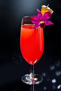 新加坡鸡尾酒司令派对吊带柠檬汁玻璃夜生活酒吧调酒师橙子饮料图片