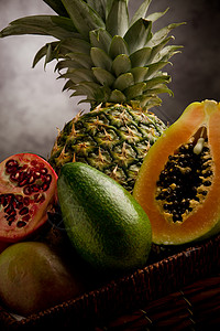带热带水果的篮子静物食物香气木瓜艺术乡村豆子红色粒状健康图片