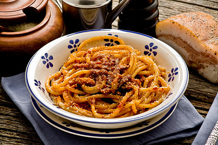 意大利面食amatriciana乡村木头食谱枕头火腿面条图片