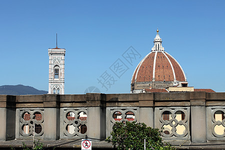 佛罗伦萨 Uffizi画廊阳台的风景大教堂建筑学圆顶城市天炉窗饰博物馆广场图片