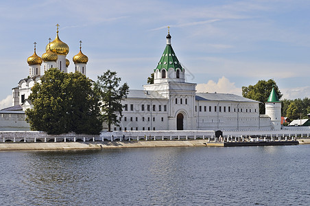 俄罗斯伊帕蒂耶夫修道院地标宗教天炉历史堡垒旅行寺庙金子教会大教堂图片