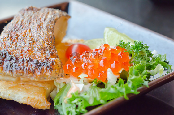 日食美食白色海鲜蔬菜盘子柠檬食物蓝鱼蜡烛沙拉营养图片