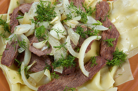 贝什巴马牛肉文化羊肉面条用餐美食洋葱香料餐厅盘子图片