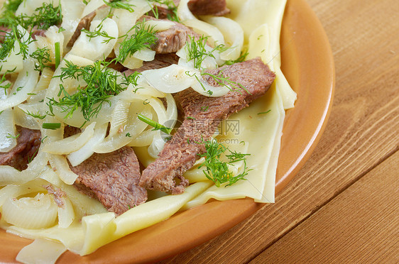 贝什巴马面条美食文化餐厅盘子洋葱羊肉牛肉用餐香料图片